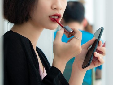 lip stain