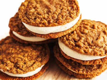 oatmeal cream pie
